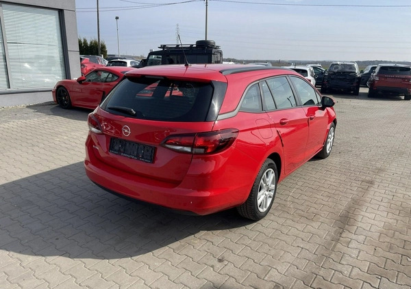 Opel Astra cena 25900 przebieg: 115000, rok produkcji 2019 z Miechów małe 67